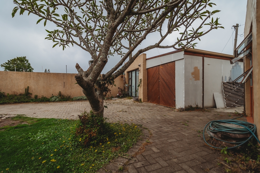 4 Bedroom Property for Sale in Bodorp Western Cape